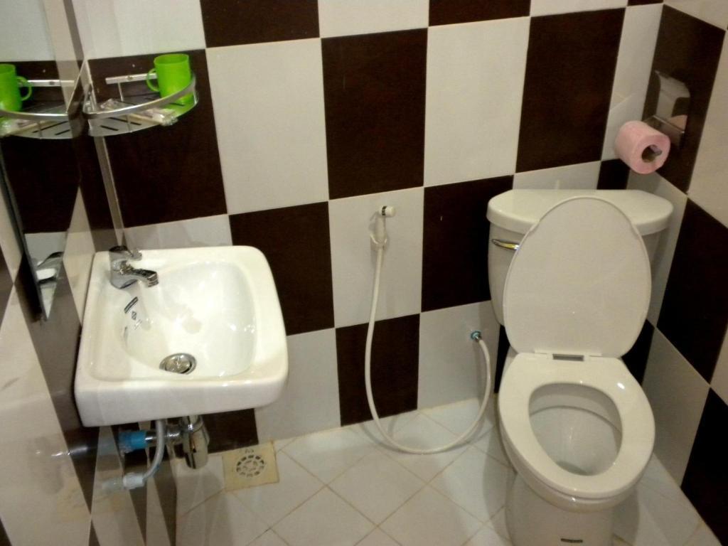 Old Town Guesthouse Кампот Стая снимка
